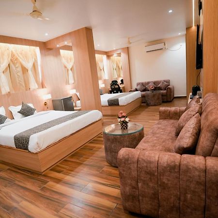 Hotel Jk Palace Allāhābād Junction エクステリア 写真