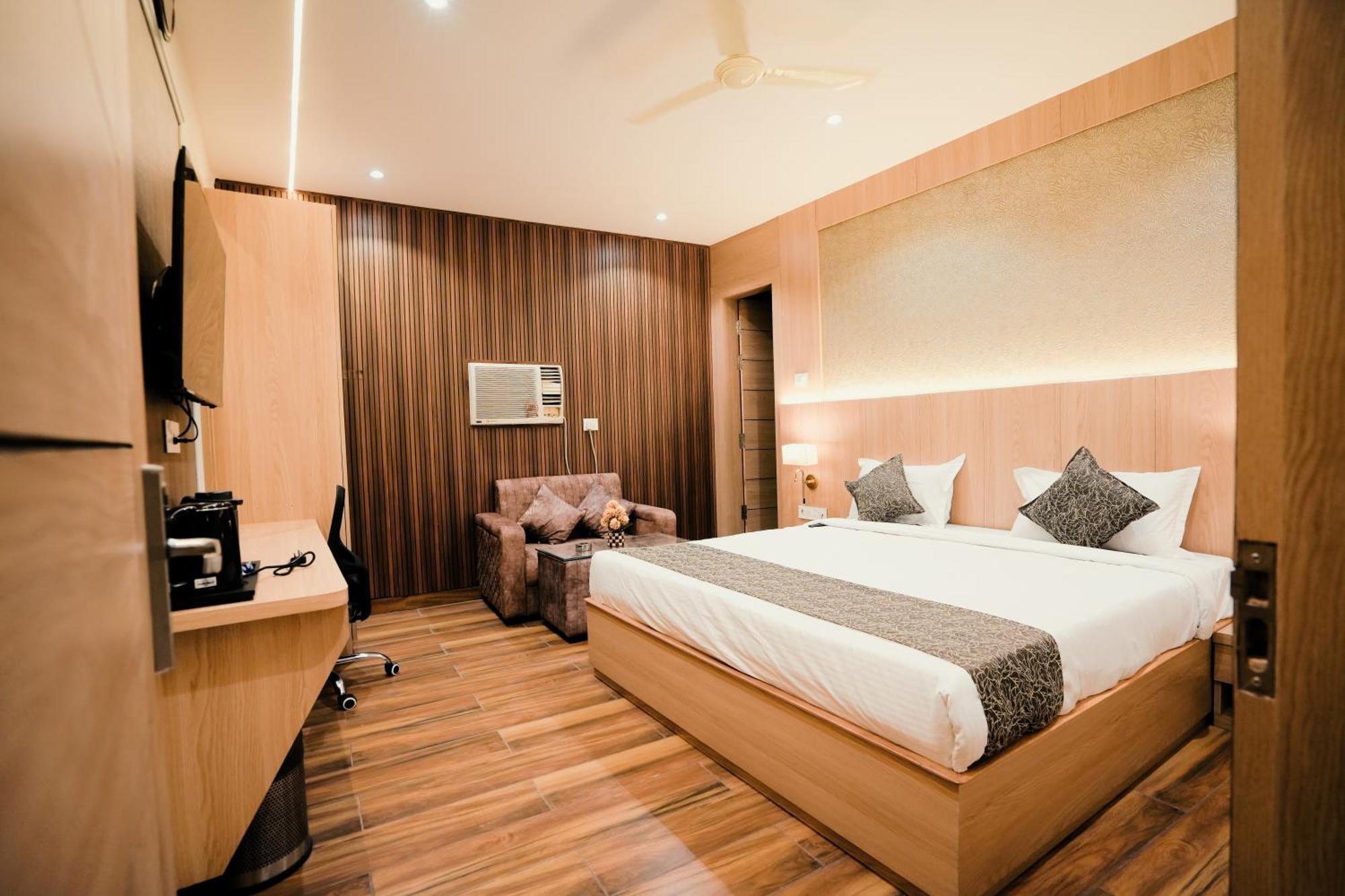 Hotel Jk Palace Allāhābād Junction エクステリア 写真