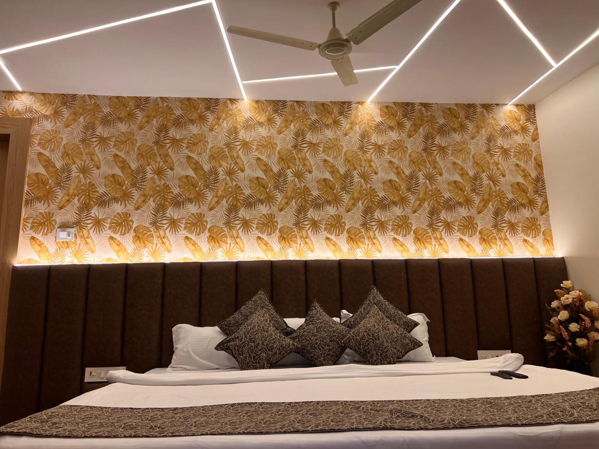 Hotel Jk Palace Allāhābād Junction エクステリア 写真